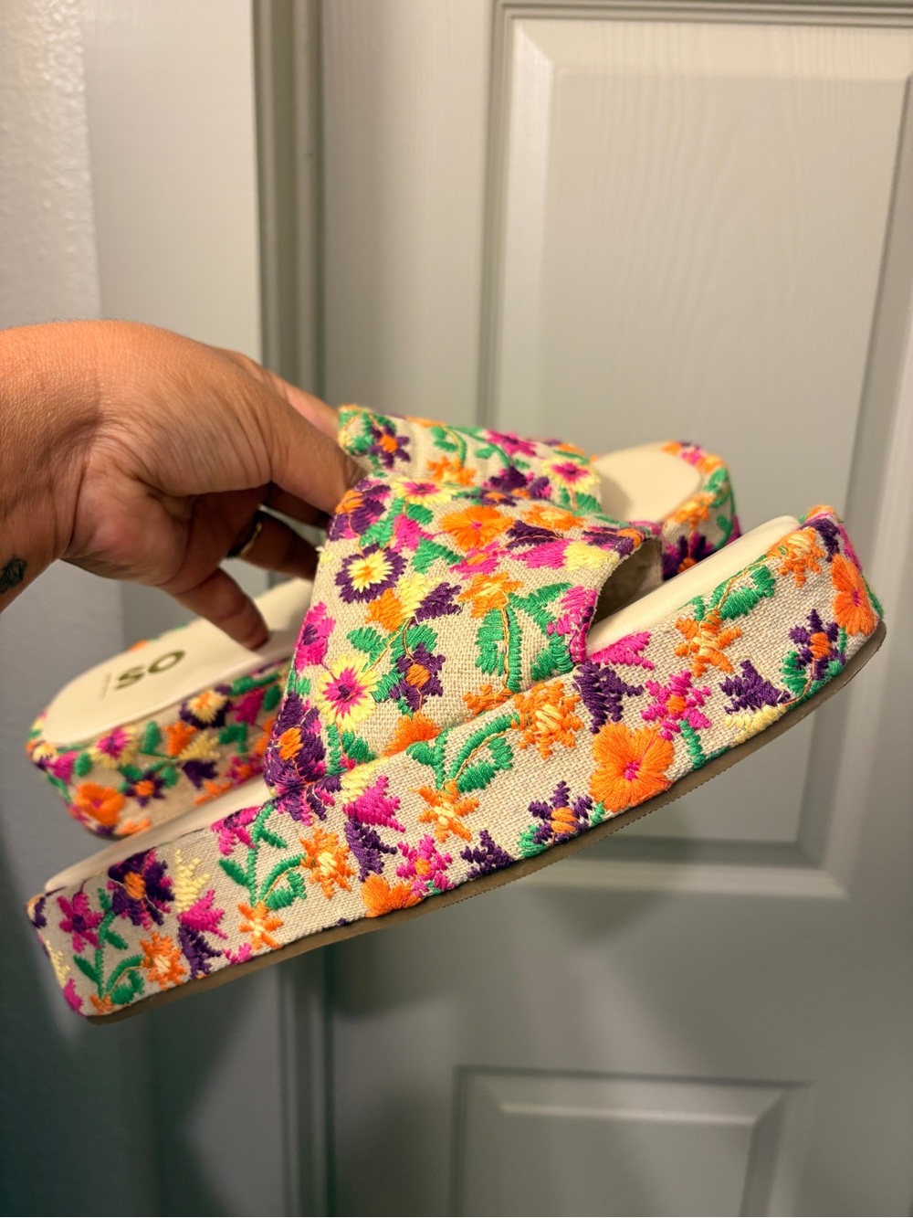 Floral Embroidered Slide Sandals in Multi-Color